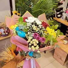 AKYILDIZ ÇİÇEK & ÇİKOLATA