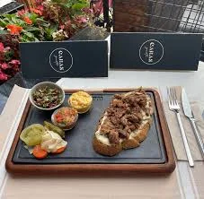 Caras Gusto Restaurant